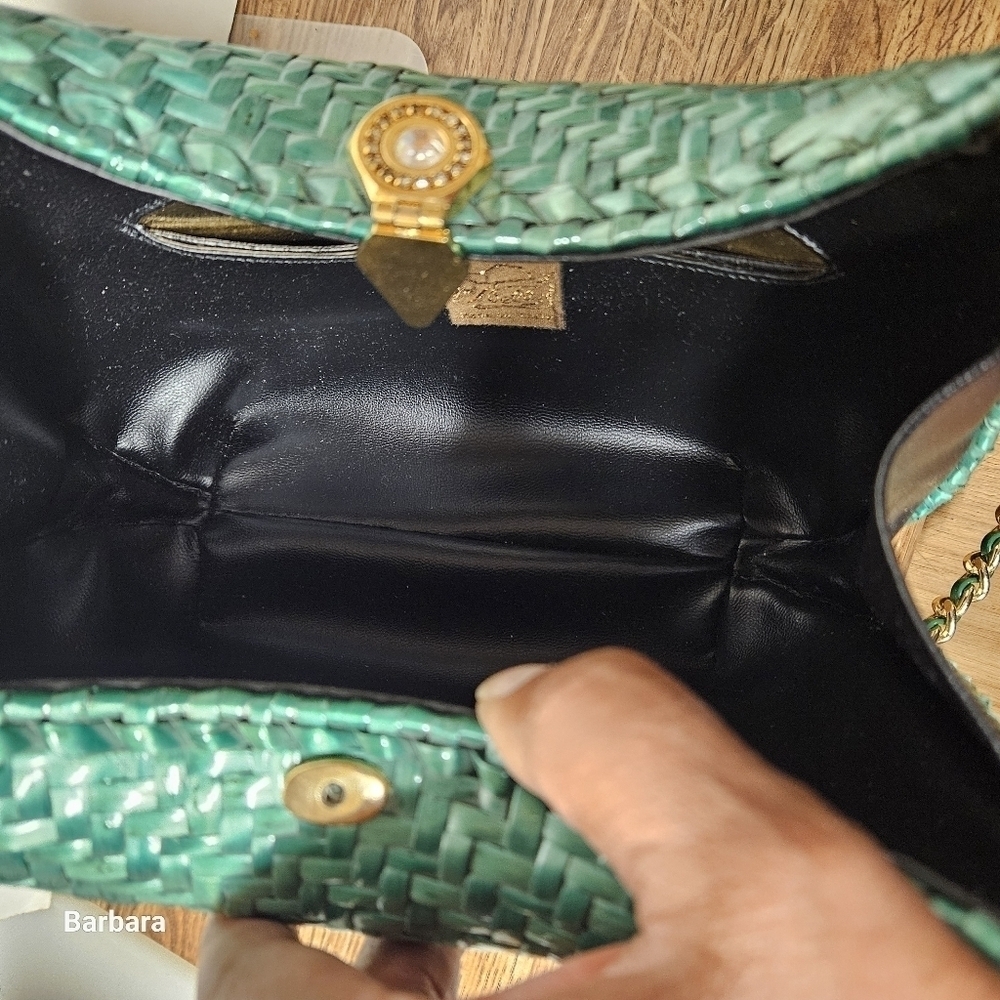 Nelly Green Handwoven Basket Weave Messenger Shoulder Bag - Picture 3 of 15